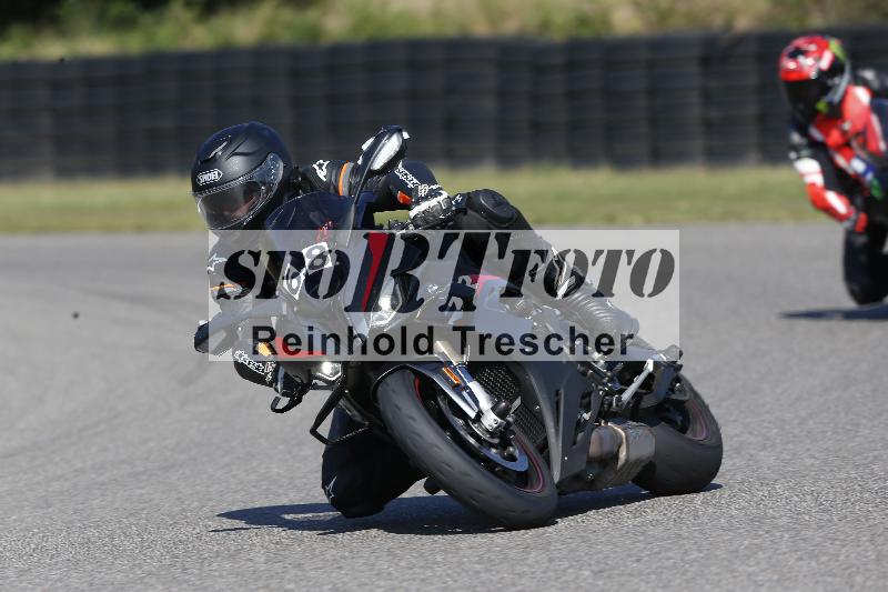 Archiv-2025/49 26.08.2025 Cornu Master School ADR/blau-bleu/68